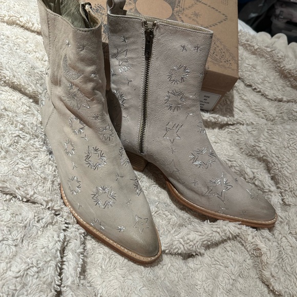 FREE PEOPLE size 10 (40) Tan/Cream Bowers Embroidered Boots NEW $198 - Picture 4 of 16